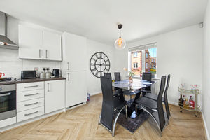 Masefield Avenue Holmewood